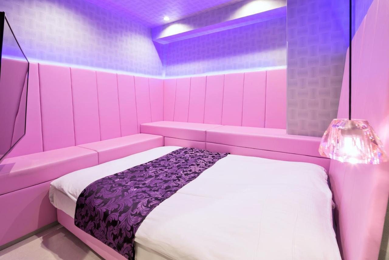 The Shinjuku (adults Only) * Tokio